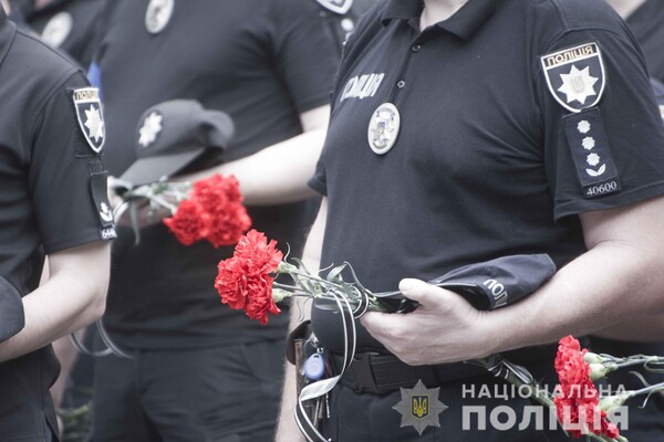 В Одесі попрощалися з поліцейським, який загинув на фронті фото 7