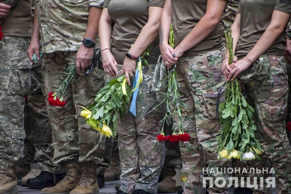 В Одесі попрощалися з поліцейським, який загинув на фронті фото 11