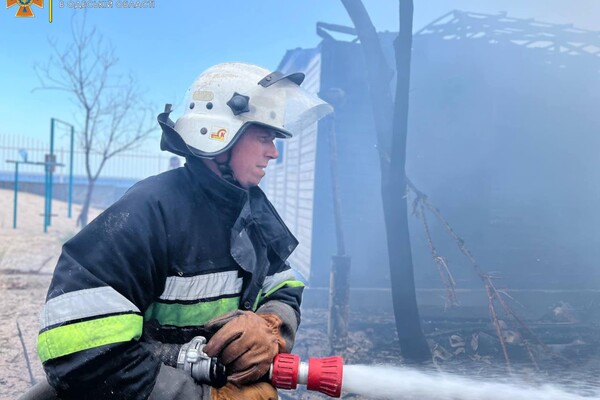 Откачка воды и пожар в Затоке: как прошли сутки у одесских спасателей  фото