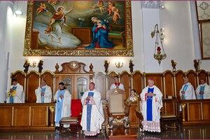 В Одессе икону Богородицы украсили короной, которую освятил Папа Римский фото 3