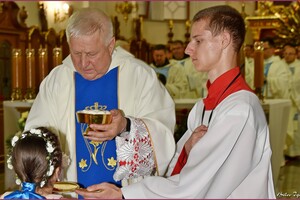 В Одессе икону Богородицы украсили короной, которую освятил Папа Римский фото 4