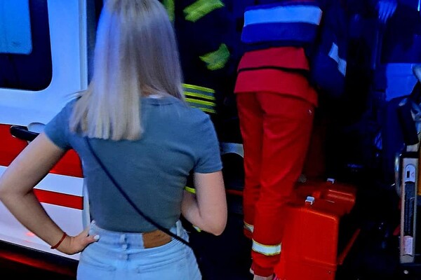 Помогали людям и уничтожали гранату: как прошли сутки у одесских спасателей фото