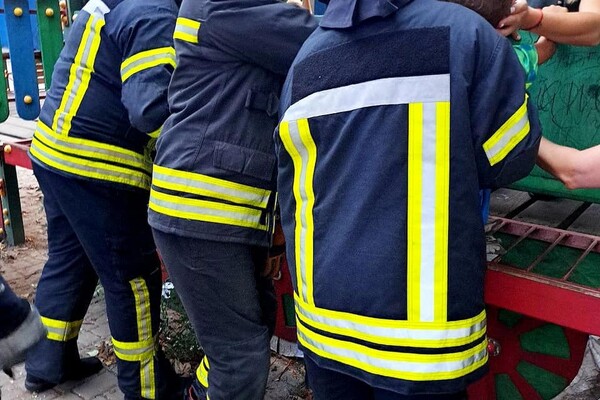 Помогали людям и уничтожали гранату: как прошли сутки у одесских спасателей фото 2