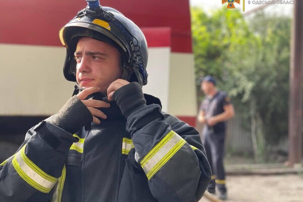 Горели сауна в десятиэтажке и здание открытым пламенем: как прошли сутки у одесских спасателей фото 3