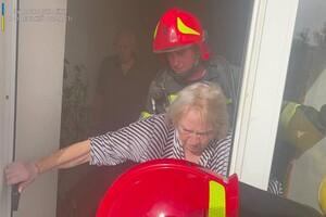 Горели сауна в десятиэтажке и здание открытым пламенем: как прошли сутки у одесских спасателей фото 4