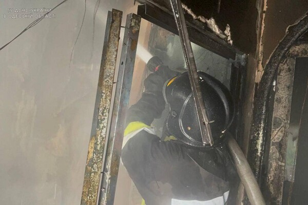 Горели сауна в десятиэтажке и здание открытым пламенем: как прошли сутки у одесских спасателей фото 8