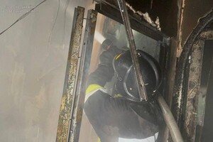 Горели сауна в десятиэтажке и здание открытым пламенем: как прошли сутки у одесских спасателей фото 8