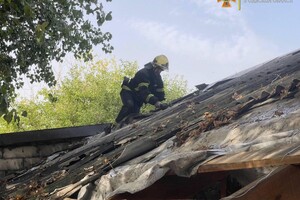 Горели сауна в десятиэтажке и здание открытым пламенем: как прошли сутки у одесских спасателей фото 10