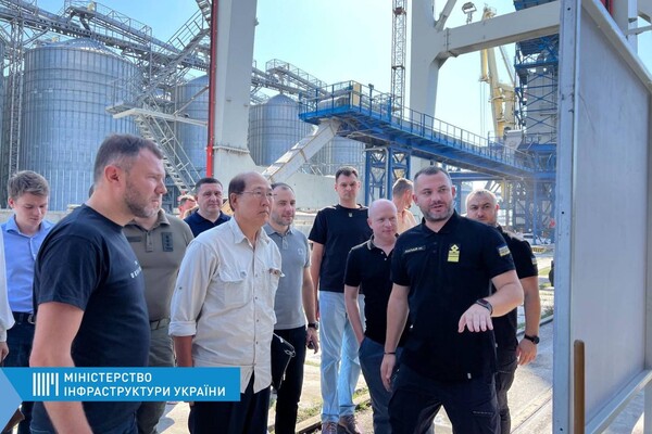 Генсек Международной морской организации приехал в Одесский порт фото 5