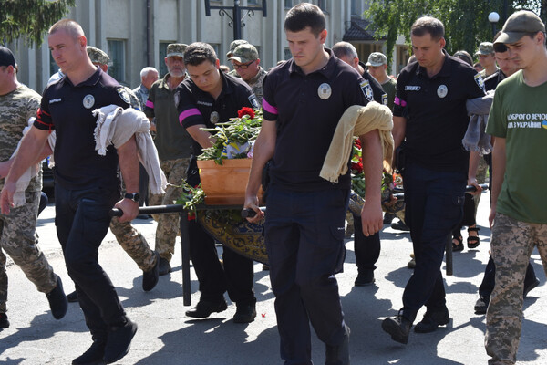 В Одесской области простились еще с одним защитником, погибшим на фронте фото 15
