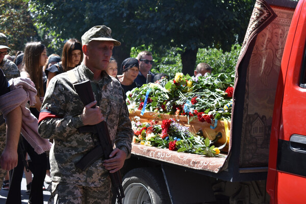 В Одесской области простились еще с одним защитником, погибшим на фронте фото 25