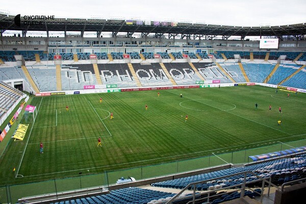 Впервые за девять месяцев: на стадионе &quot;Черноморец&quot; в Одессе состоялся футбольный матч фото 5