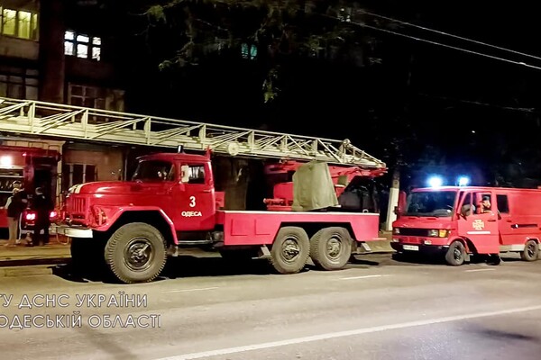 Пожары в ресторане и жилом доме: как прошли сутки у спасателей в Одессе фото 29