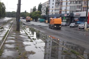 На Одессу снова обрушилась непогода: какие улицы затопило (обновлено) фото