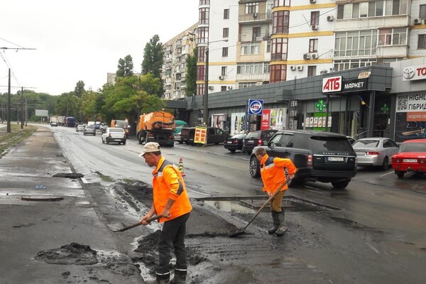 На Одессу снова обрушилась непогода: какие улицы затопило фото 2