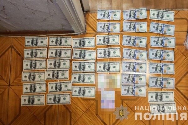 В Одесі поліцейські викрили батька із сином, які підробляли документи для ухилістів фото 1