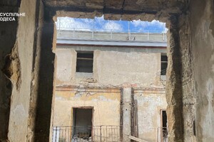 Разруха и холод: как выглядит отреставрированный дом Либмана изнутри фото 4