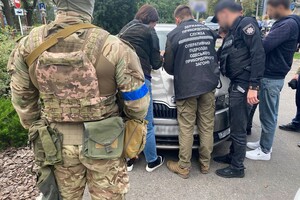 В Одесі спіймали чоловіка, який підробляв довідки для уклоністів фото 8