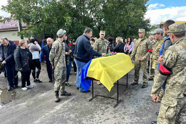 Спасатель-доброволец и военный: на русско-украинской войне погибли еще два защитника фото 3