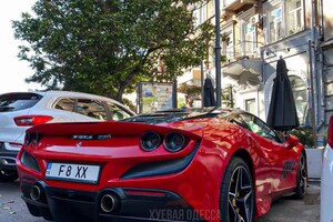 По Одессе ездит Ferrari за 300 000 долларов (фотофакт) фото 1