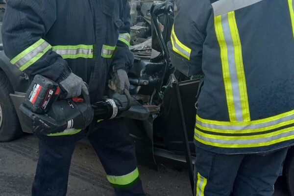 Два ДТП и семь пожаров: как прошли сутки у одесских спасателей фото 2