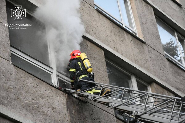 Пожар в Политехе и взрывоопасная находка: как прошли сутки у одесских спасателей фото 1
