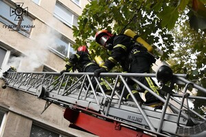 Пожежа в Політеху та вибухонебезпечна знахідка: як минула доба в одеських рятувальників фото 9