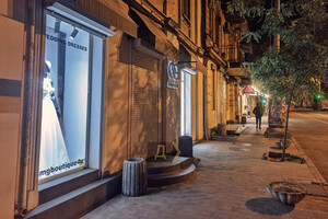 Странная экономия: как в Одессе по вечерам горят вывески и фонари (обновлено) фото 9