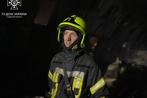 Пожар в ангаре и опасная находка: как прошли сутки у одесских спасателей фото 3
