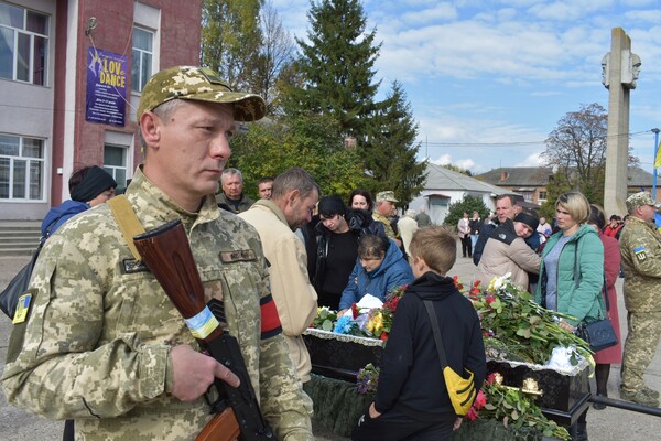 Ще двоє жителів Одеської області загинули на фронті фото 7