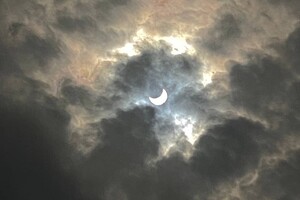 Одесити сьогодні спостерігають часткове затемнення (фото, відео) фото 2