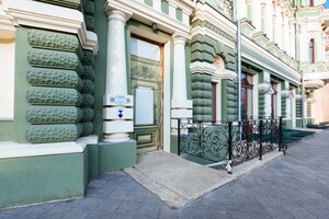 На будинках в Одесі з'явилися &quot;блакитні щити&quot; фото 7