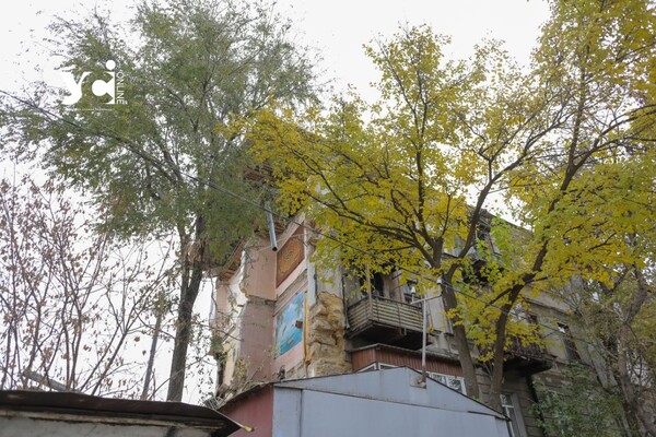 На Мечникова обвалилась часть жилого дома фото 4