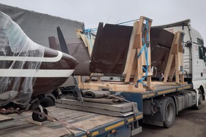 В Одесі на митниці вилучили американський літак: його намагалися провезти на причепі вантажівки до Молдови фото