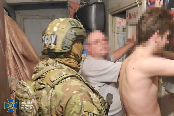 В Одессе мужчина передавал врагу разведданные о ПВО через российских &quot;журналистов&quot; фото 5