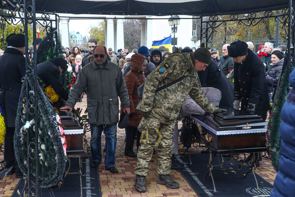 В Одессе простились с двумя погибшим защитниками  фото 11