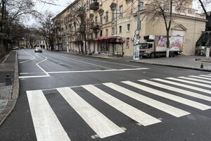 У центрі Одеси з'явилися велодоріжка і дорожня розмітка фото 1