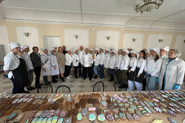 В Одессе испекли десять тысяч имбирных пряников для ВСУ фото 2