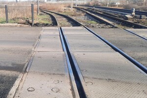 На трассе Одесса &ndash; Рени отремонтировали железнодорожный переезд: что изменилось (фото) фото