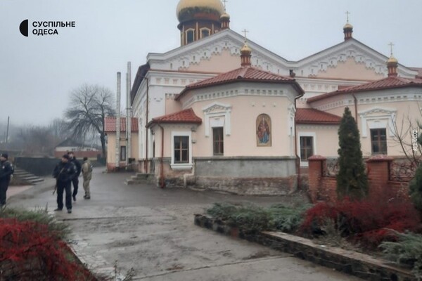 В монастыре Одесской области СБУ обнаружила пророссийскую литературу и портрет патриарха Кирилла фото 1