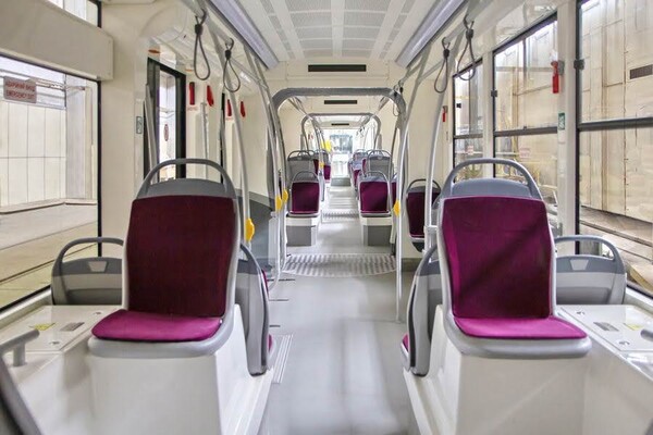 Одесса закупила новые трамваи с низким уровнем пола фото