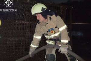 Смертельный пожар в Усатово и возгорания дома в Одессе: как прошли сутки у спасателей фото