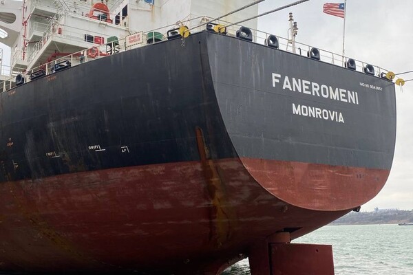 Ждут проверку месяц: за двое суток из портов Одесской области вышли девять судов фото 2