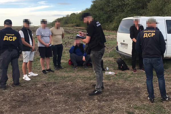 В Одесской области будут судить организатора канала "уклонистов" и его сообщников фото