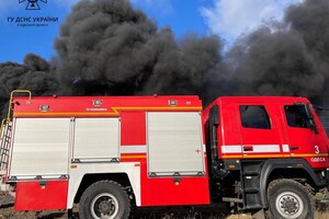 Свет пропал у миллиона жителей: спасатели показали ликвидацию последствий атаки на Одесскую область фото 1