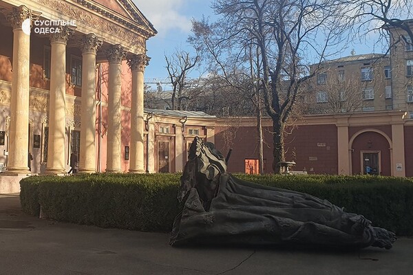 Памятник Суворову и Екатерине уже в Художественном музее: за их хранение будут платить (фото) фото 4