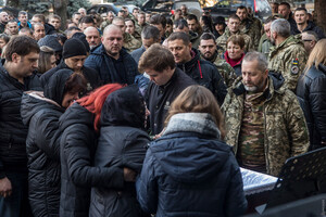 Біля будинку офіцерів попрощалися з двома одеситами, які загинули на фронті фото 5