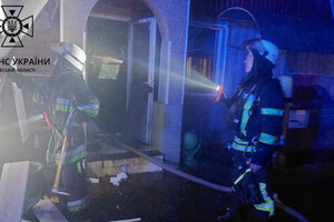 В Одессе на Таирова горело кафе фото 2