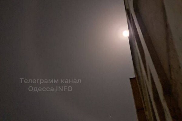 В Одессе снова наблюдали лунное гало фото 1