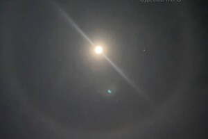 В Одессе снова наблюдали лунное гало фото 4